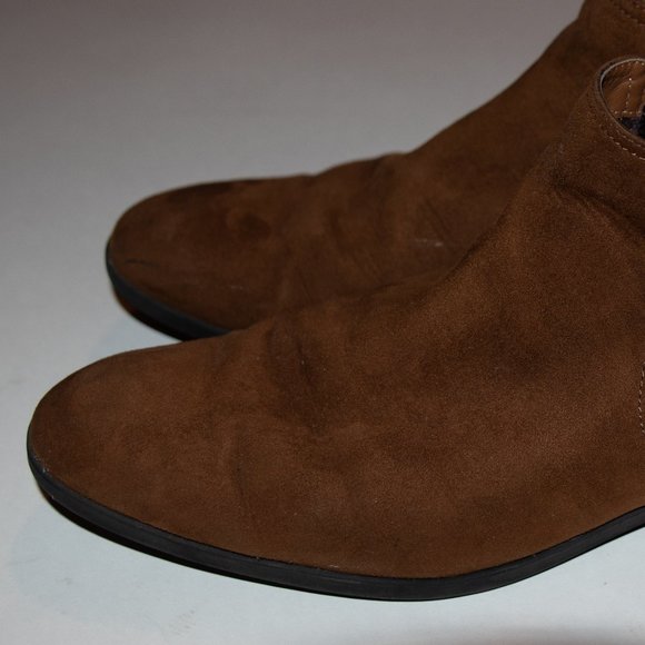 Call it Spring Men's Brown Leon Lug Chelsea Boot (suede) - Picture 2 of 5